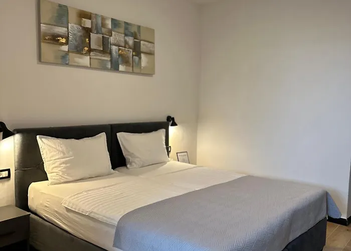 Daire Crolivia Near Arena, Center Of